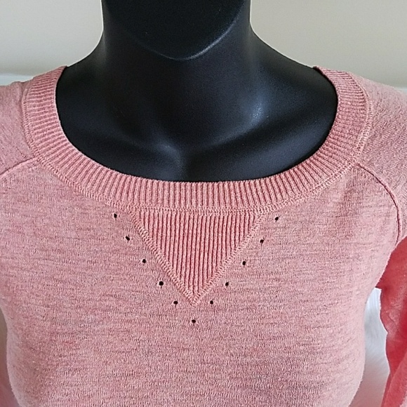 ● Banana republic light sweater ● - Picture 2 of 3